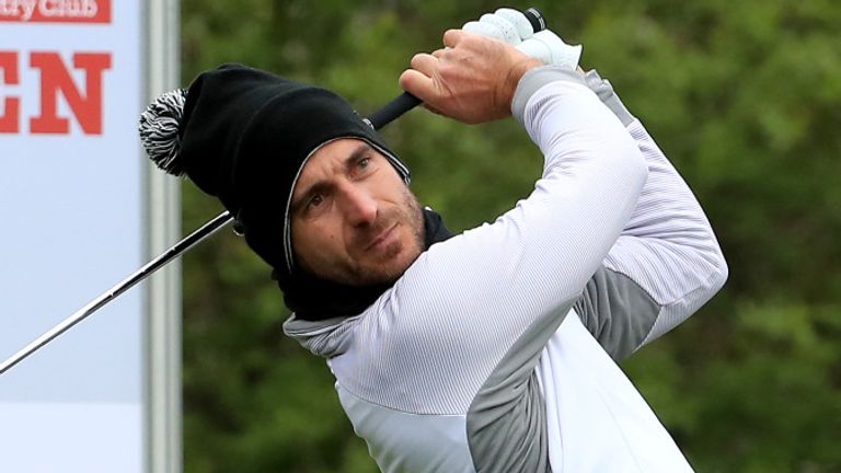 Alejandro Canizares will take a one-shot lead into the weekend