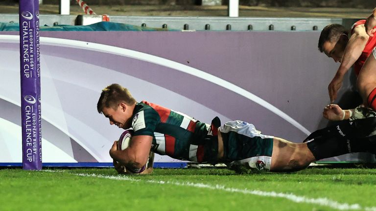 Porter slides in to confirm victory and Leicester's passage to Twickenham for the Challenge Cup final on May 21 
