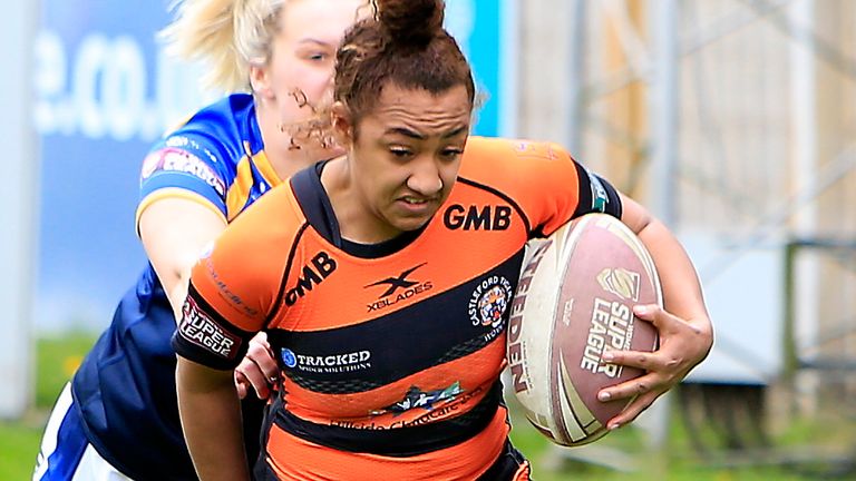 Kelsey Gentles in action for Castleford Tigers