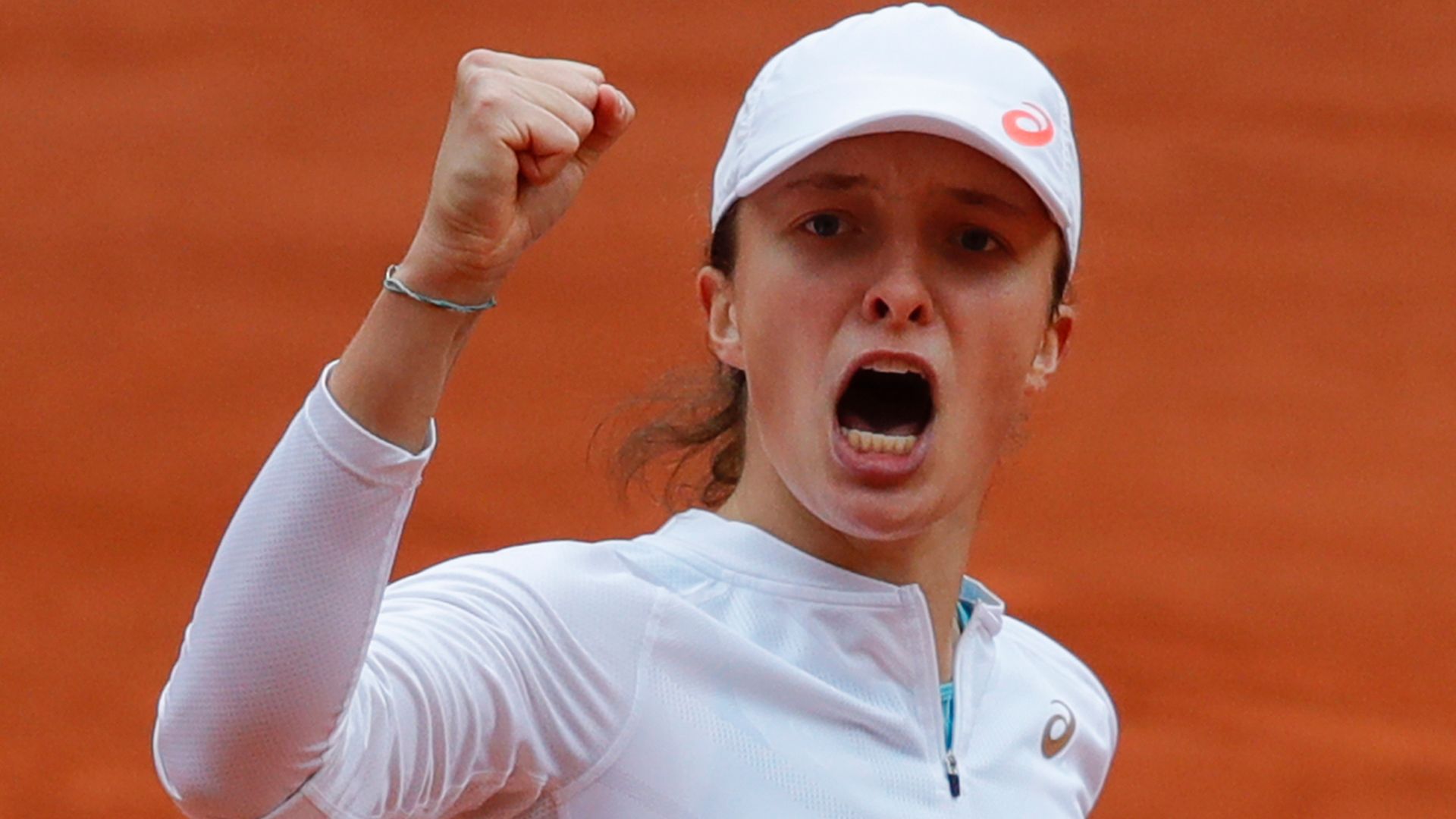 Swiatek implementing psychology into French Open title defence