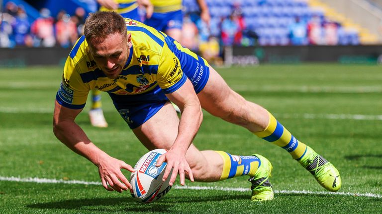 Ben Currie scored two tries for the Wolves in the victory 