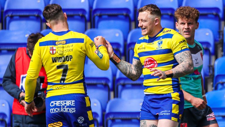 Josh Charnley notched two of Warrington's three late tries to blow out the scoreboard 