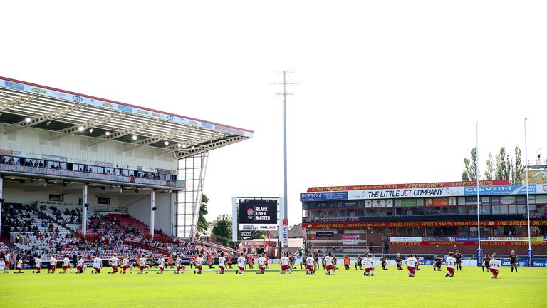 The exciting final was played at Kingsholm in Gloucester, with Saracens favourites pre-kick off 
