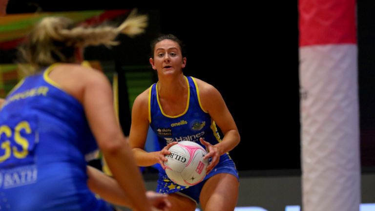 El equipo de Bath Netball se golpeó el cinturón contra Strathclyde Sirens (Crédito de la imagen: Ben Lumley)