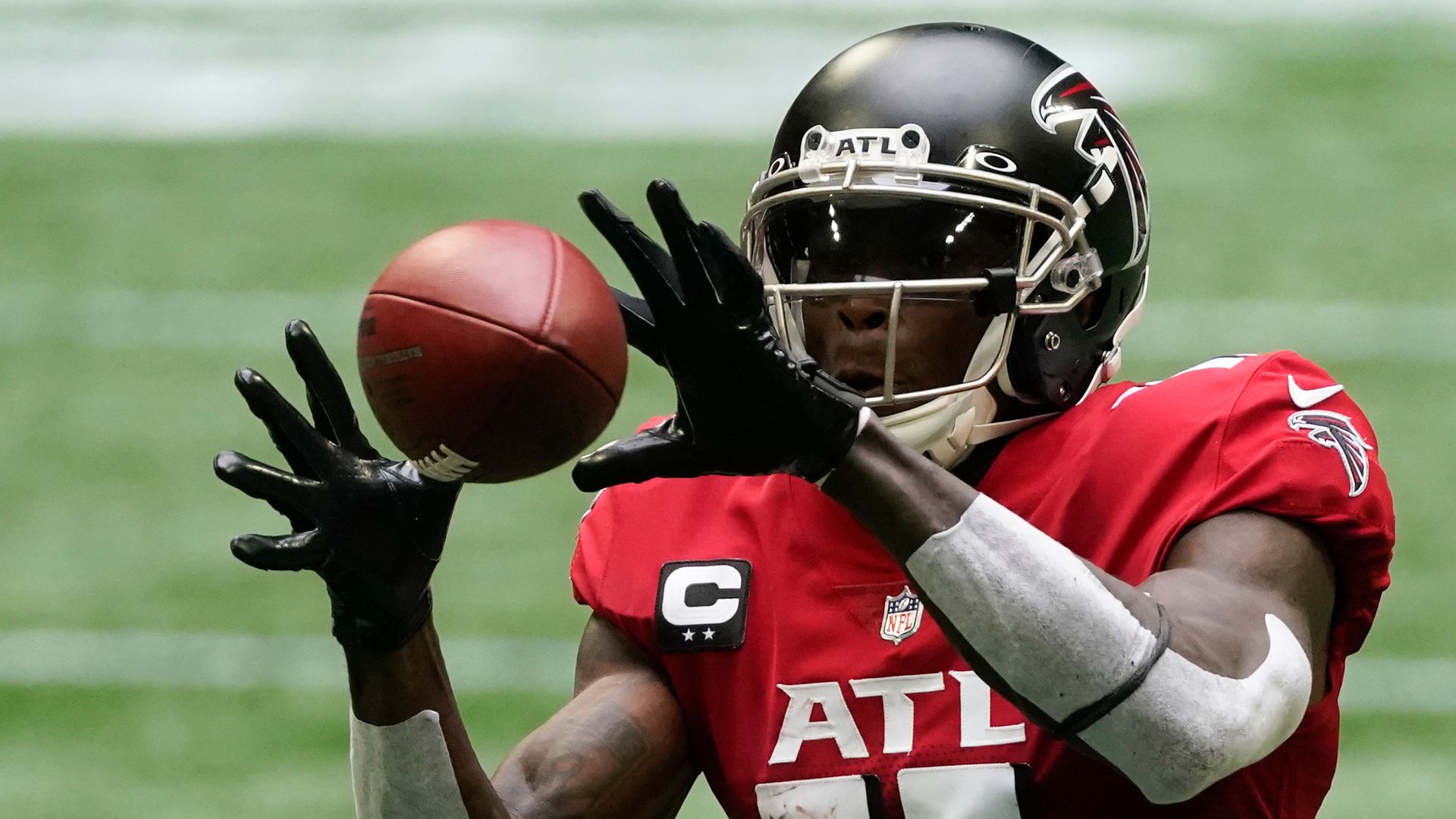 49ers' Shanahan 'very glad' Julio Jones is in AFC