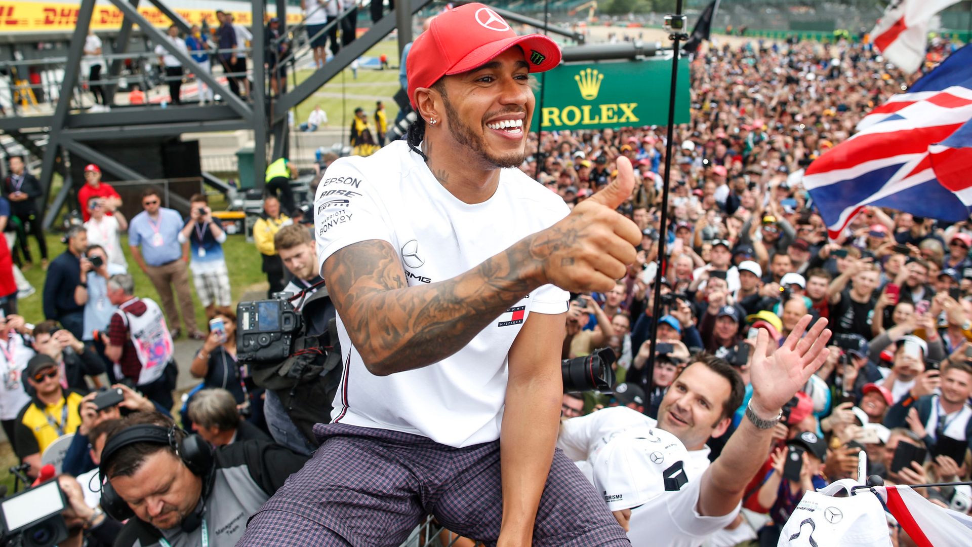 Silverstone given green light to welcome full crowd for British GP