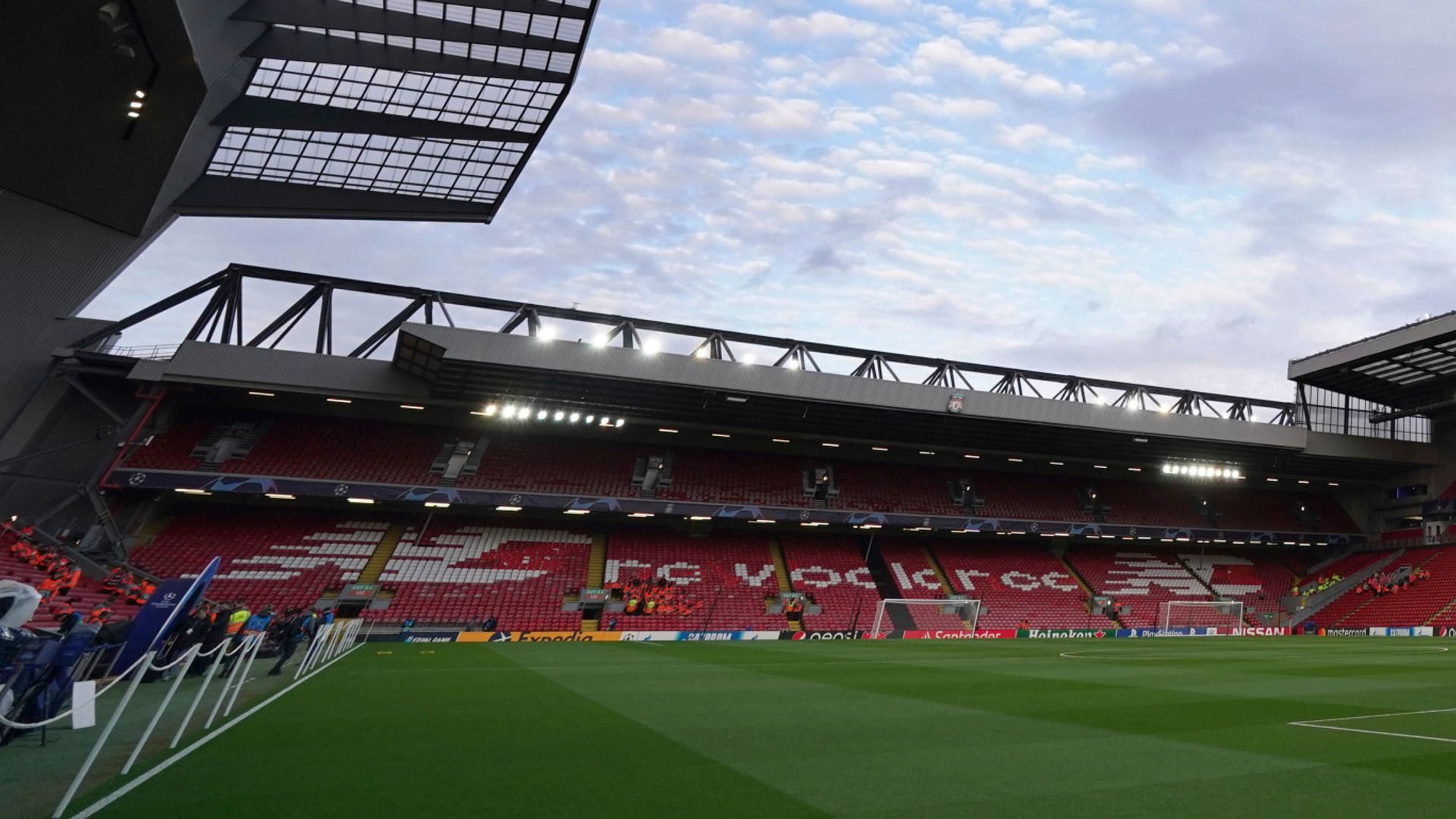Liverpool condemn fans for homophobic chants aimed at Chelsea