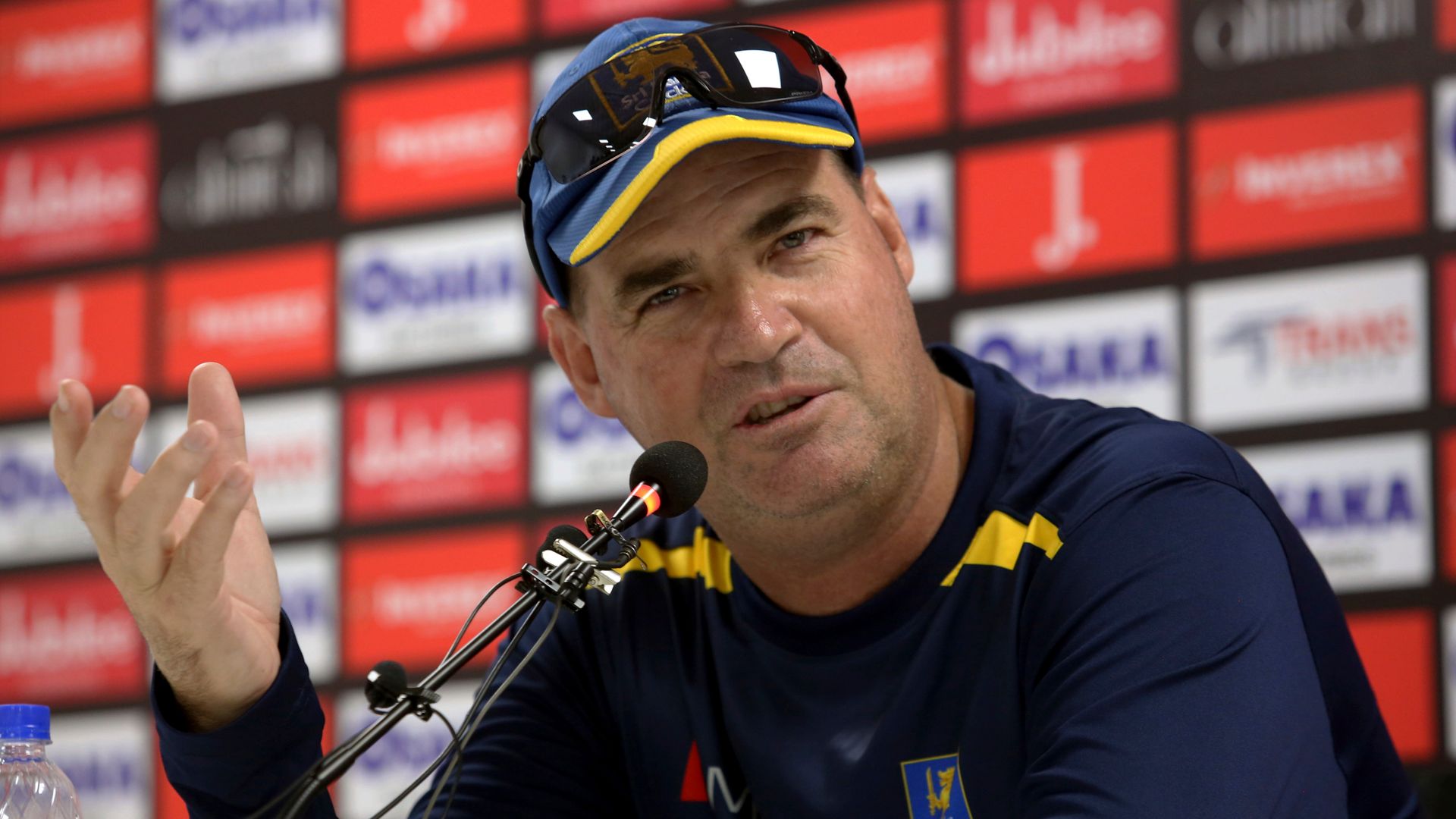 Arthur says contract row will not distract Sri Lanka