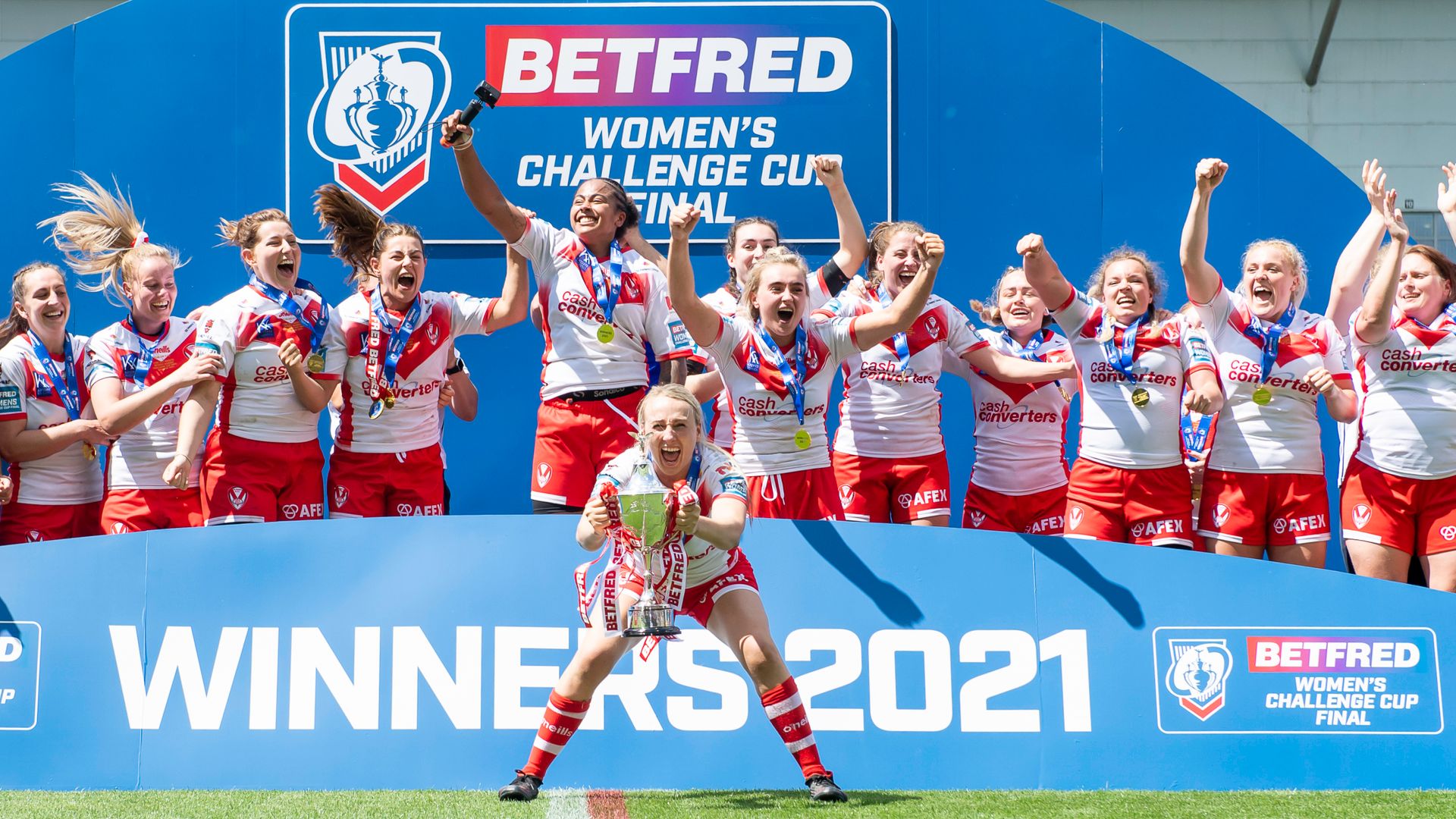 St Helens clinch Women's Challenge Cup with big win over York