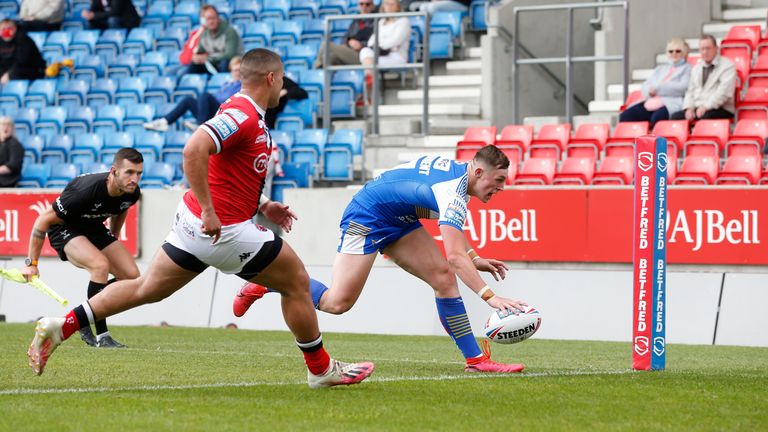 Jack Broadbent scores for Leeds