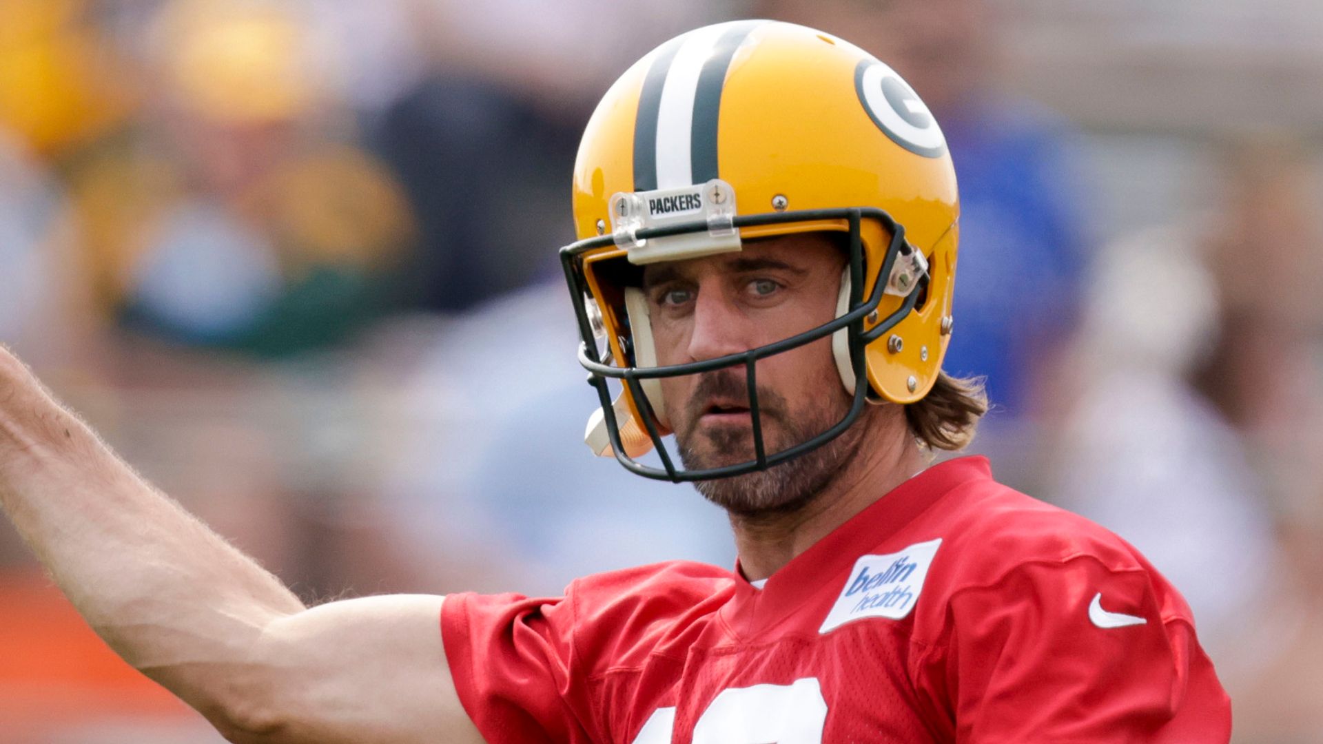 Aaron Rodgers considered retirement amid Packers standoff