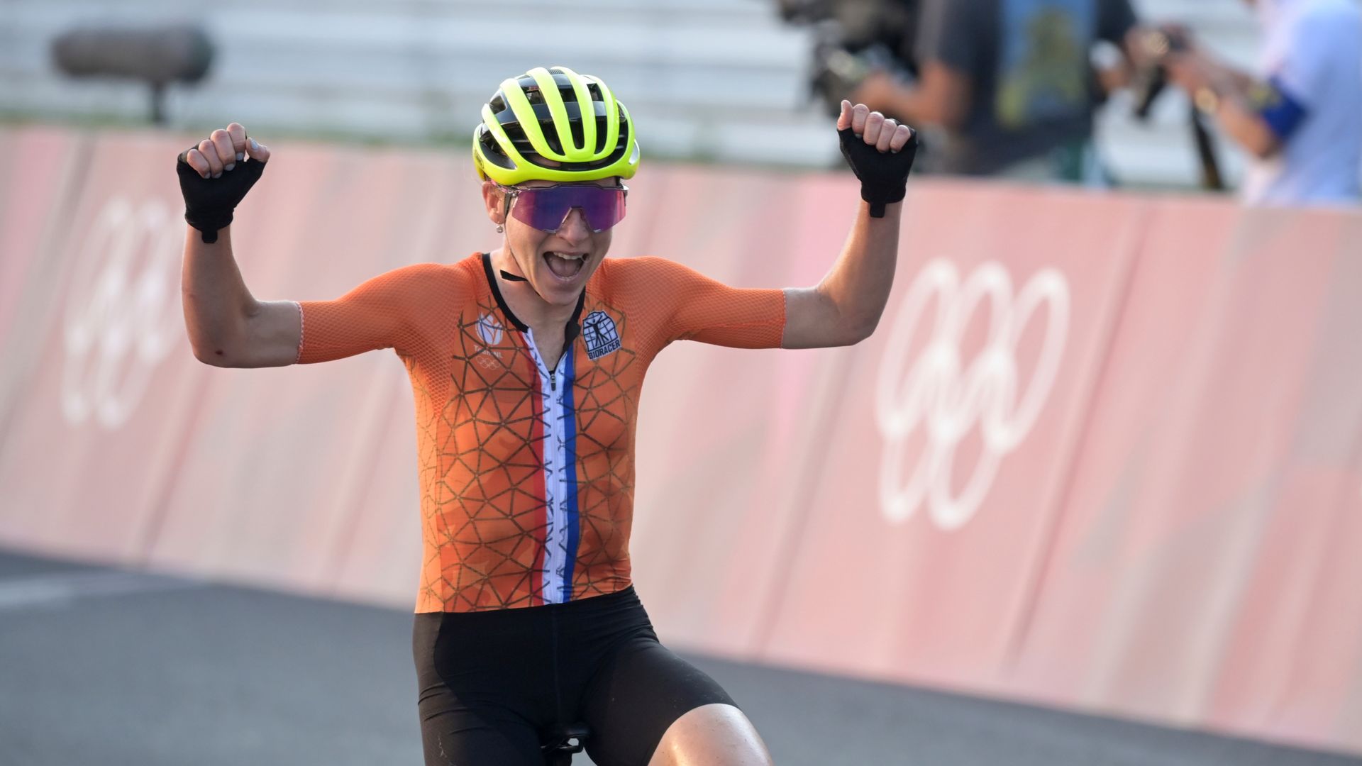 Confusion in Tokyo as Dutch cyclist mistakes silver for gold