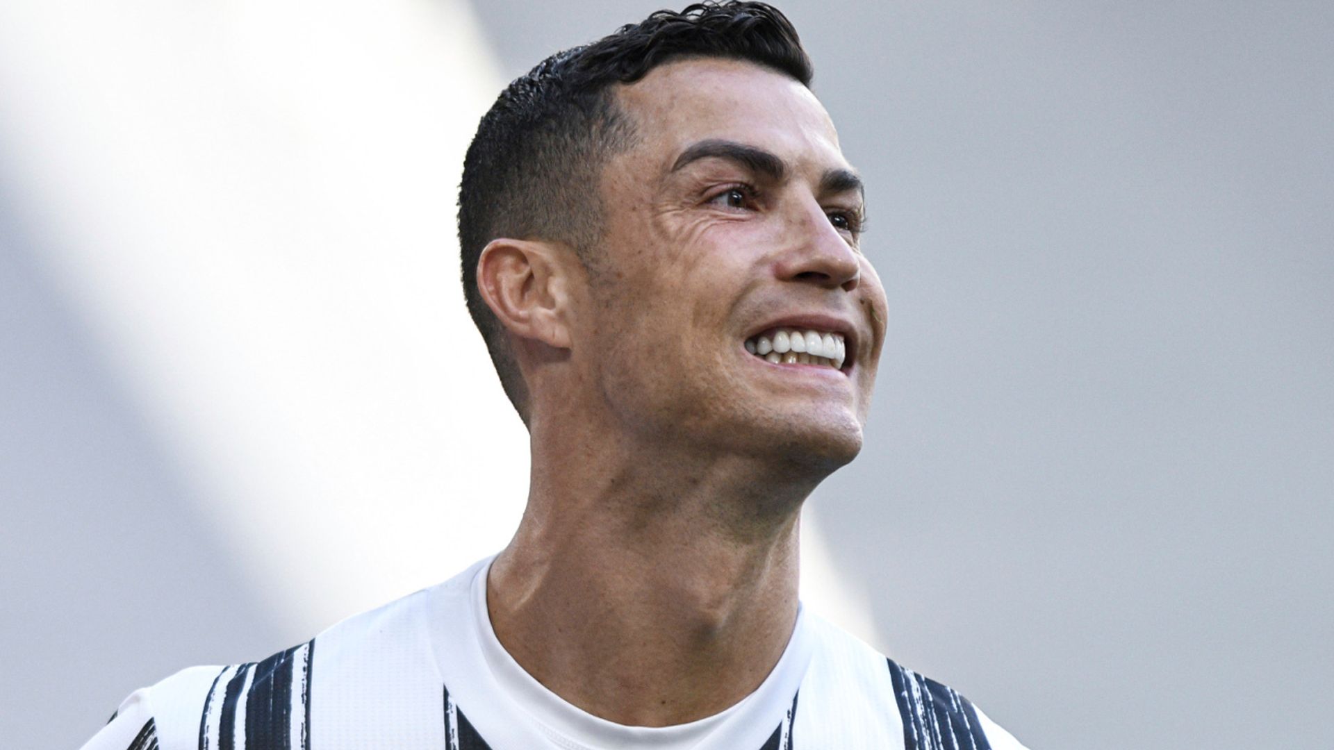 Ronaldo set to stay at Juventus