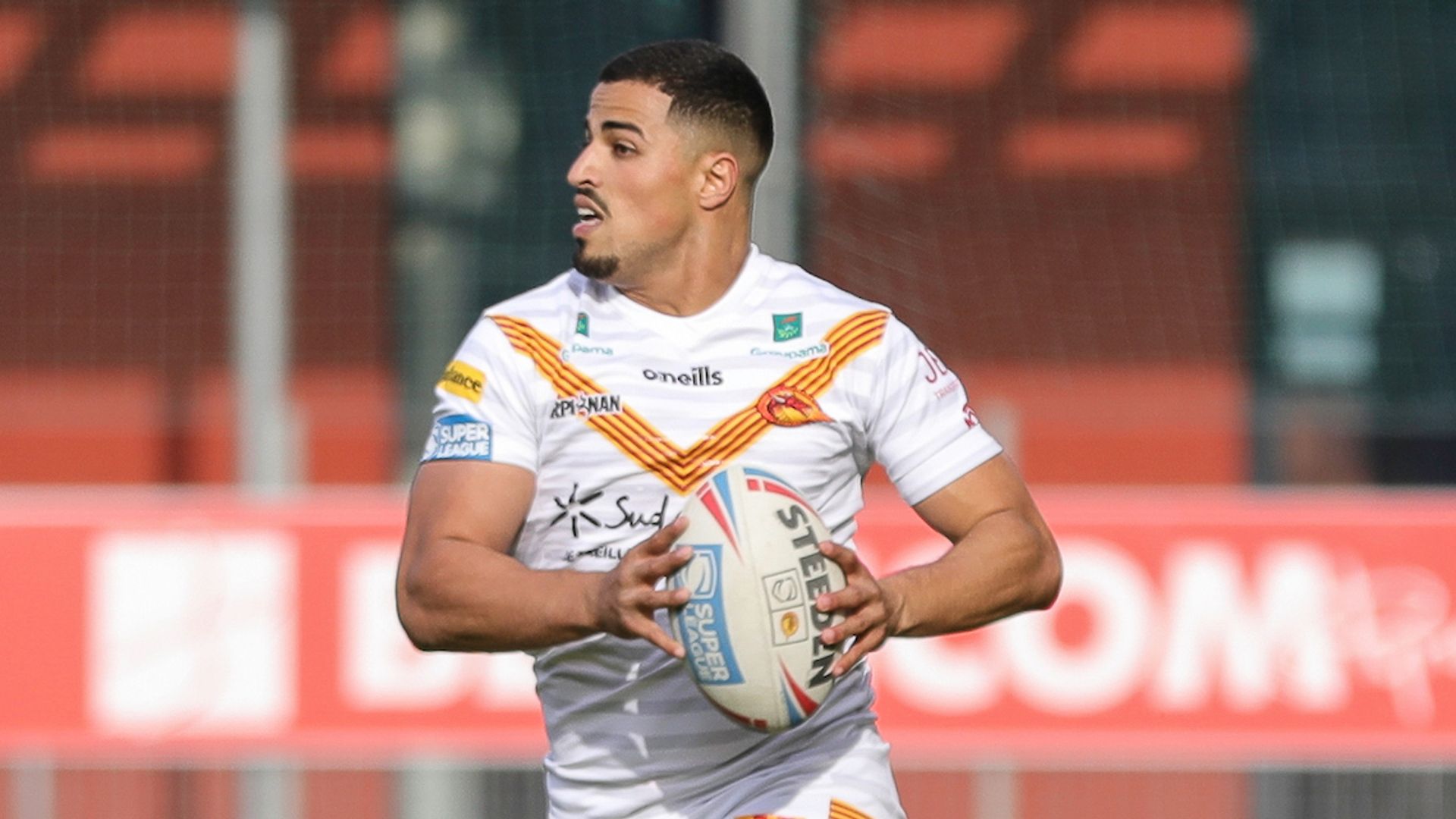 Catalans remain top after Wakefield win