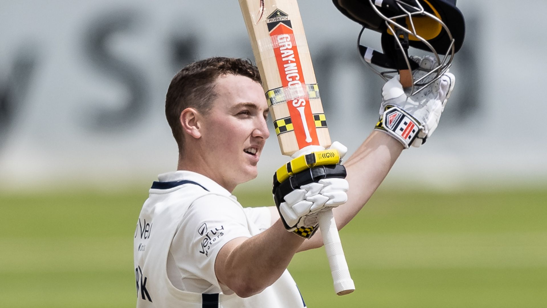 Brook ton helps Yorkshire to victory | Notts thrash Derbyshire