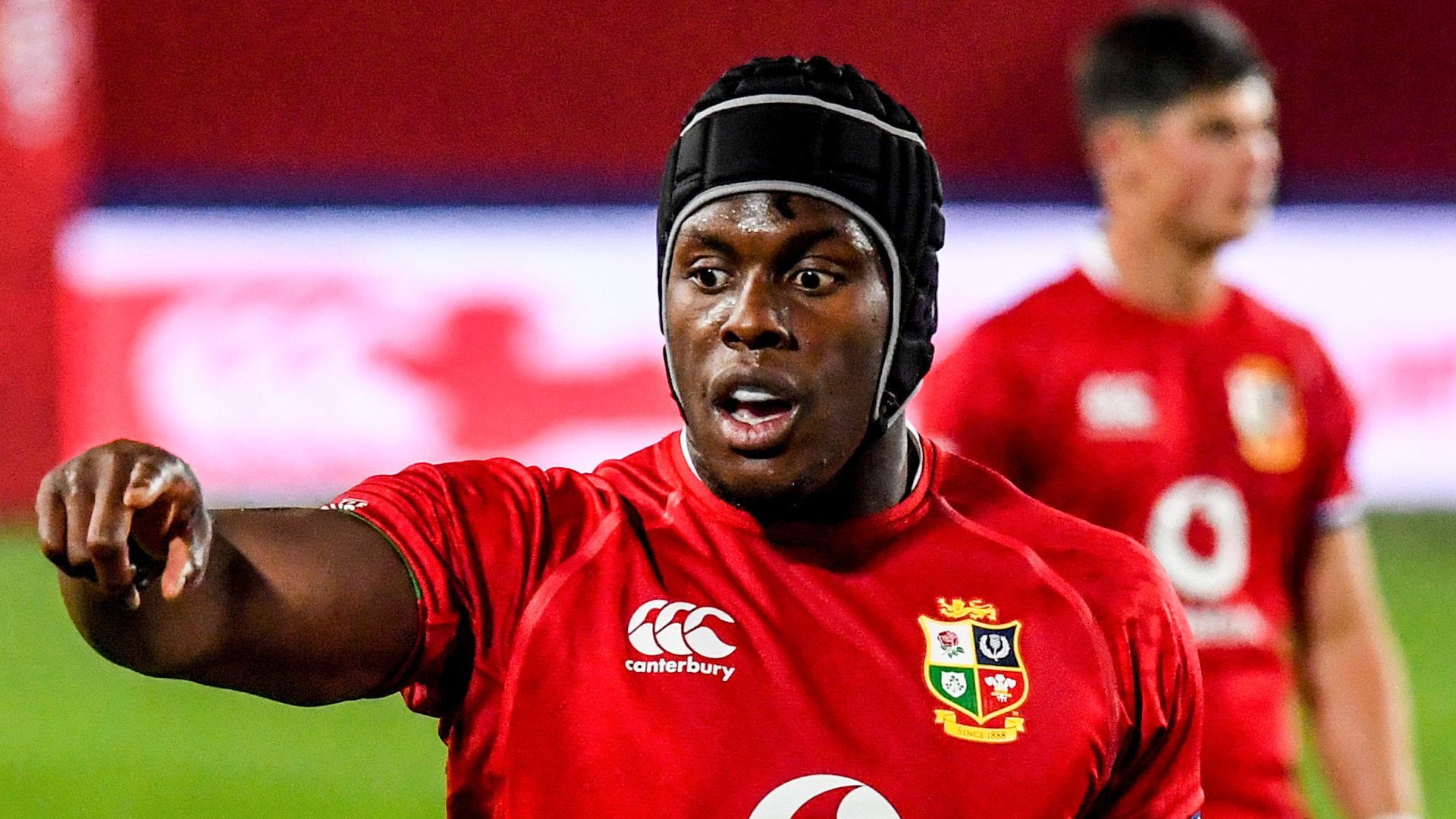 Itoje finds balance of on and off-field ambitions