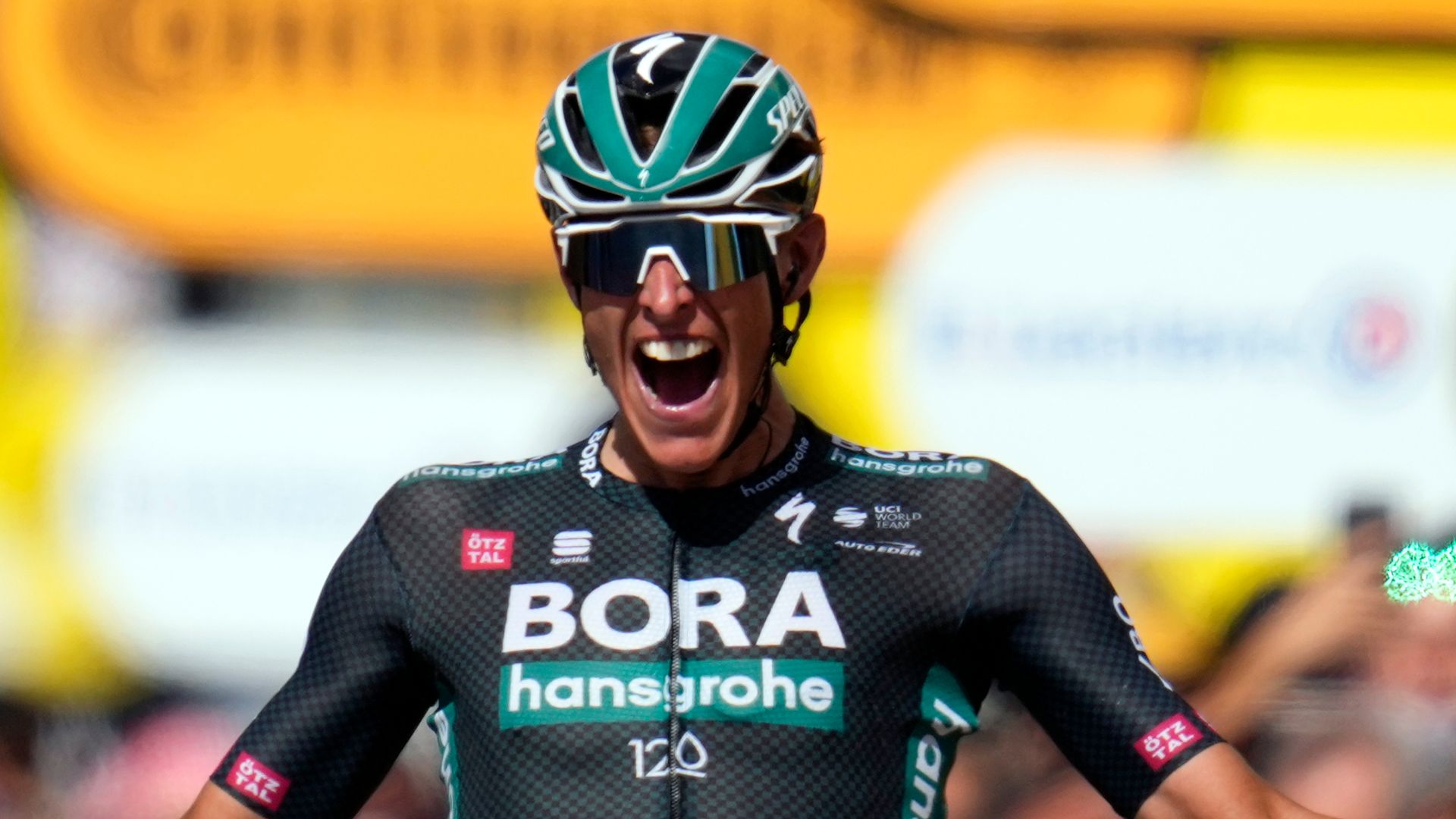 Politt wins Tour de France stage 12 in Nimes