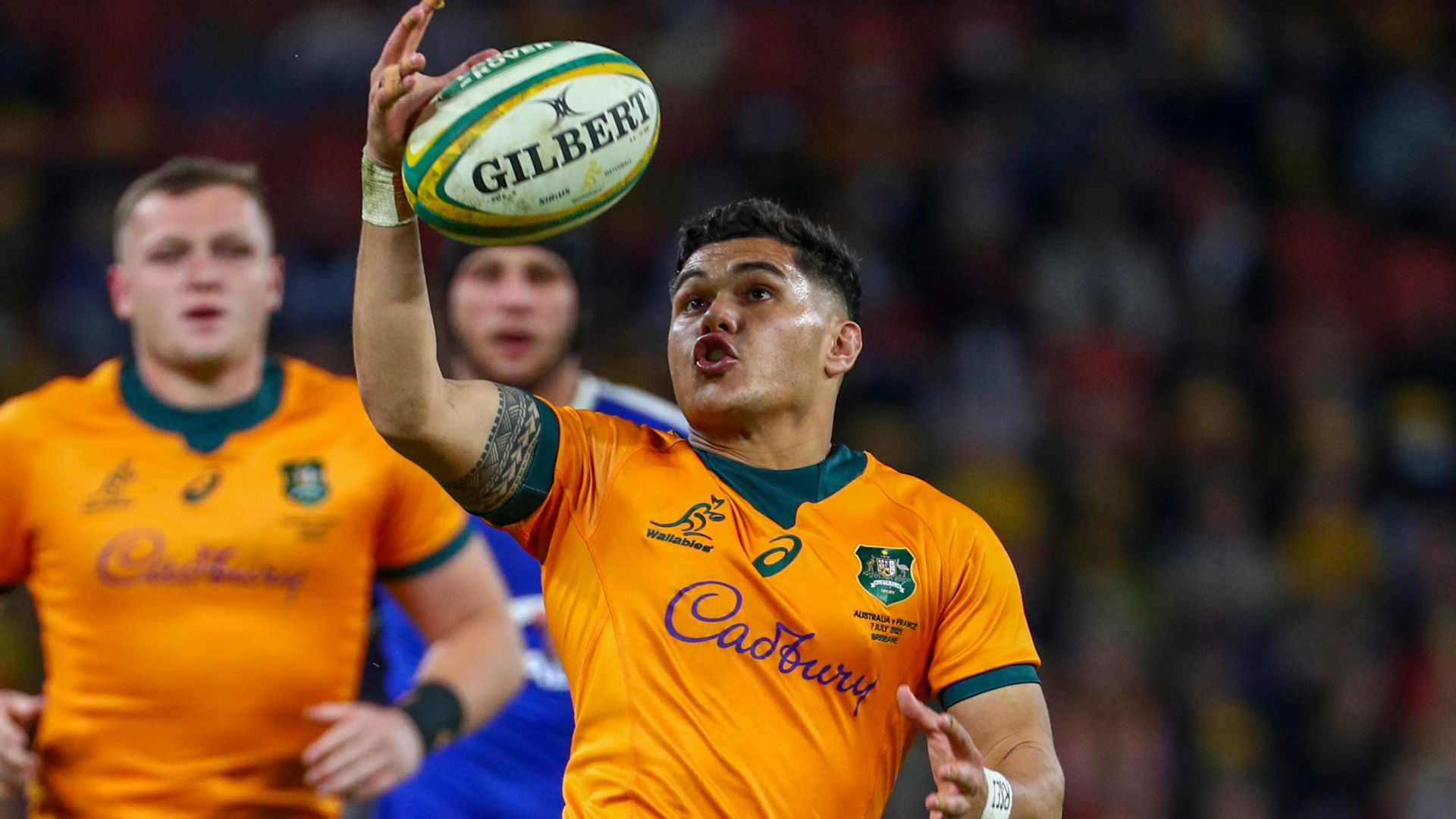 Australia snatch stunning win over France
