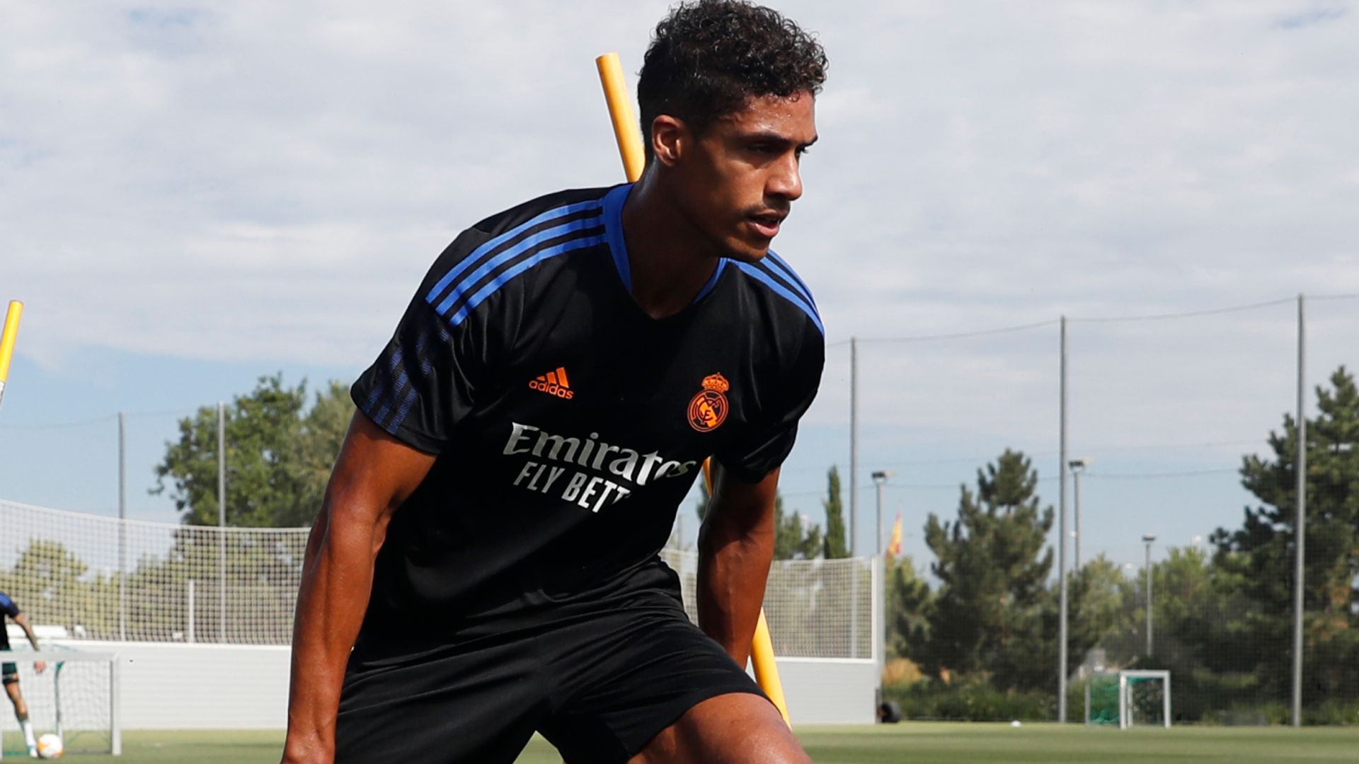 Man Utd close to agreement with Varane on personal terms