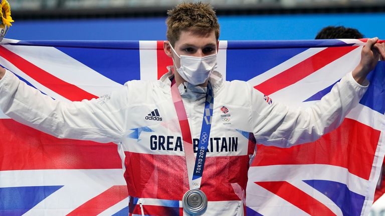 Duncan Scott poses after winning the silver medal in the men's 200mindividual medley