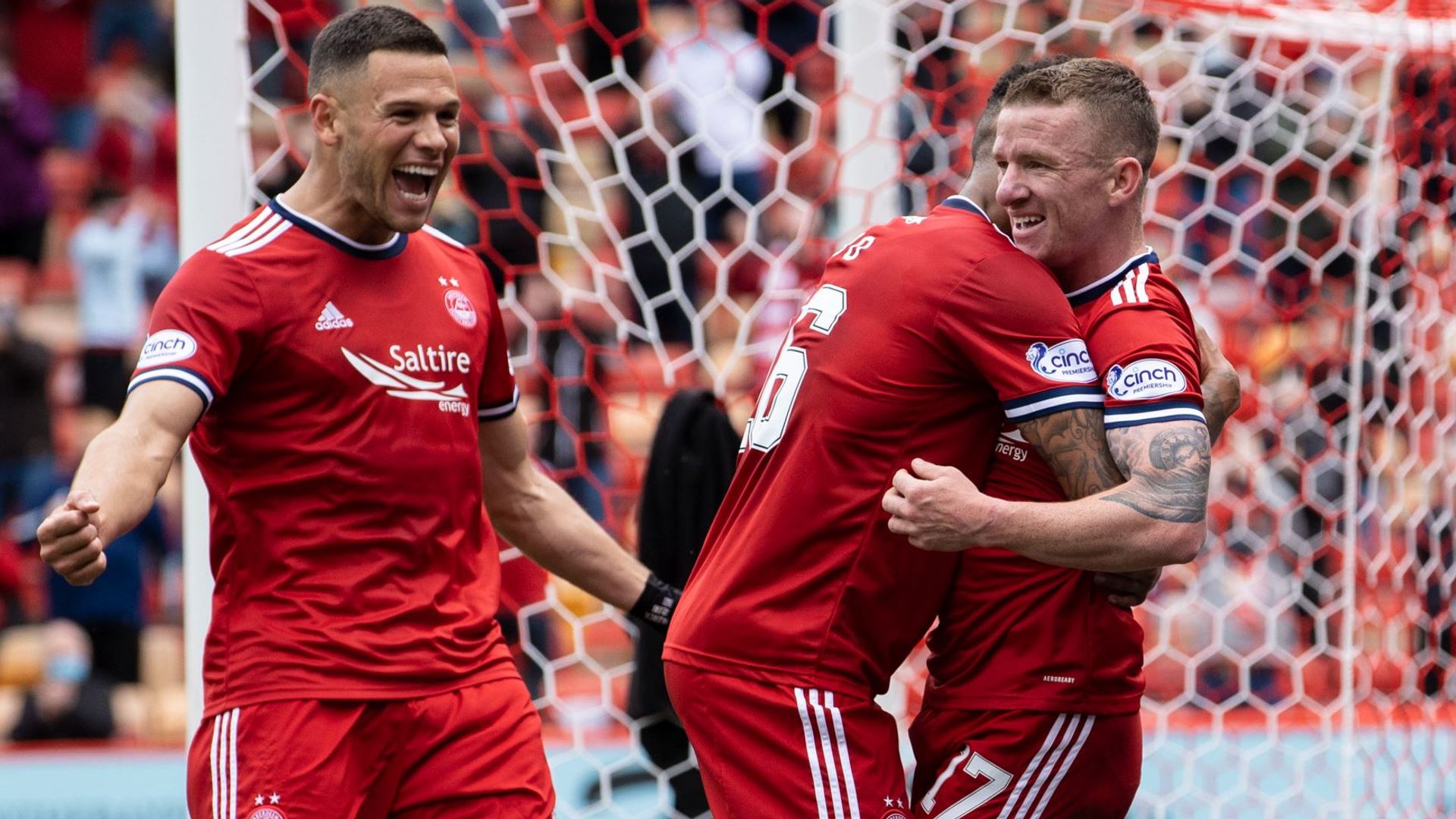 Aberdeen ease past Dundee United