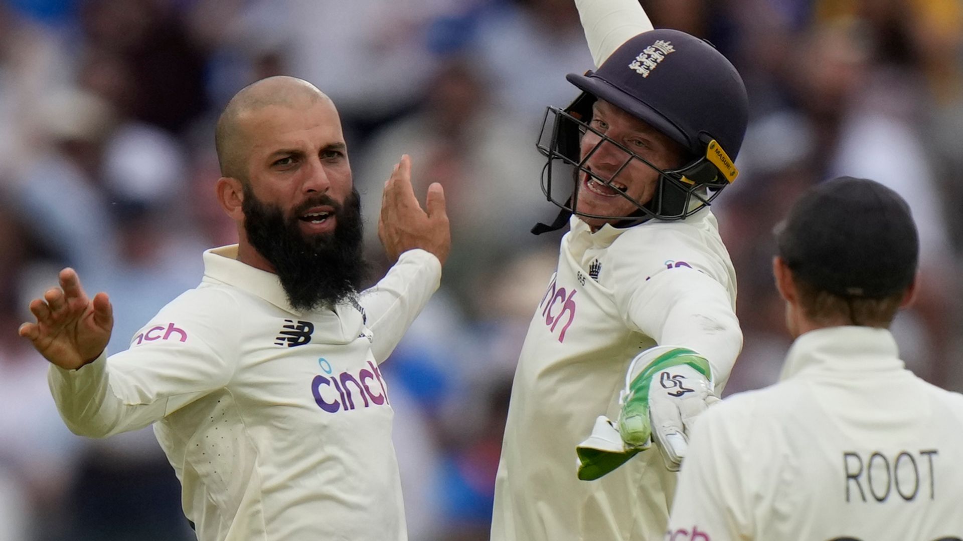 Moeen revels in return as late wickets set up epic finale