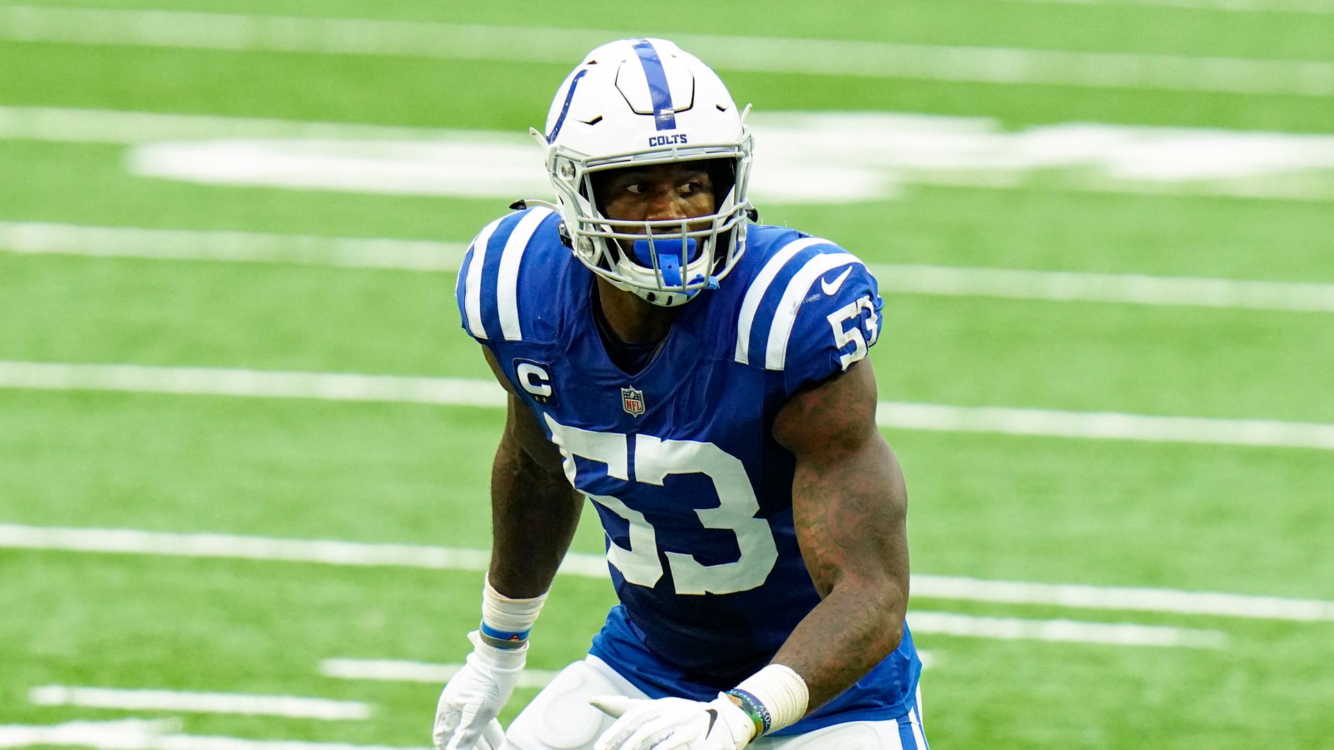 Colts, LB Leonard agree $99.25m extension