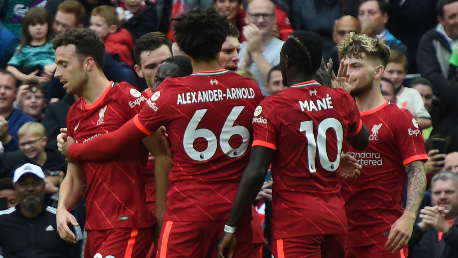 Liverpool held by Bilbao as Robertson is injured