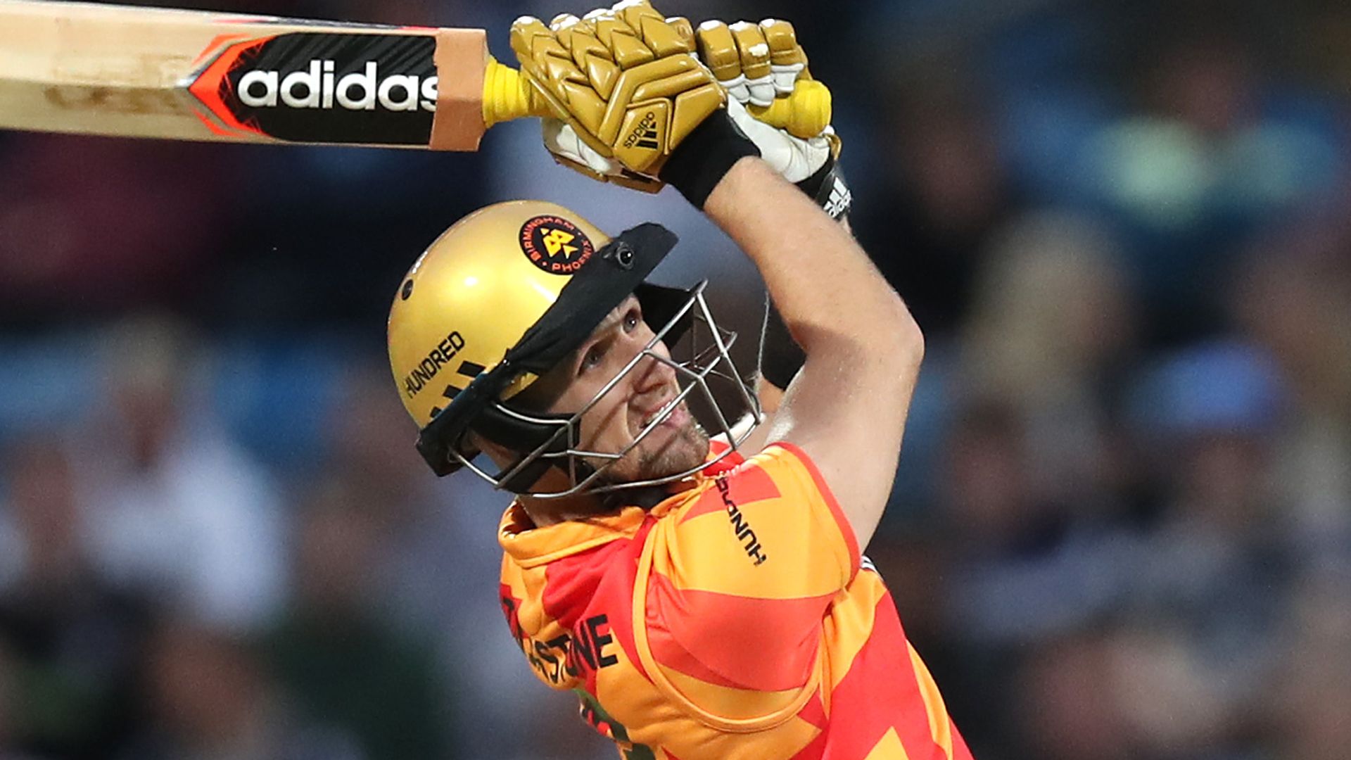 Livingstone smashes 10 sixes to fire Phoenix into final