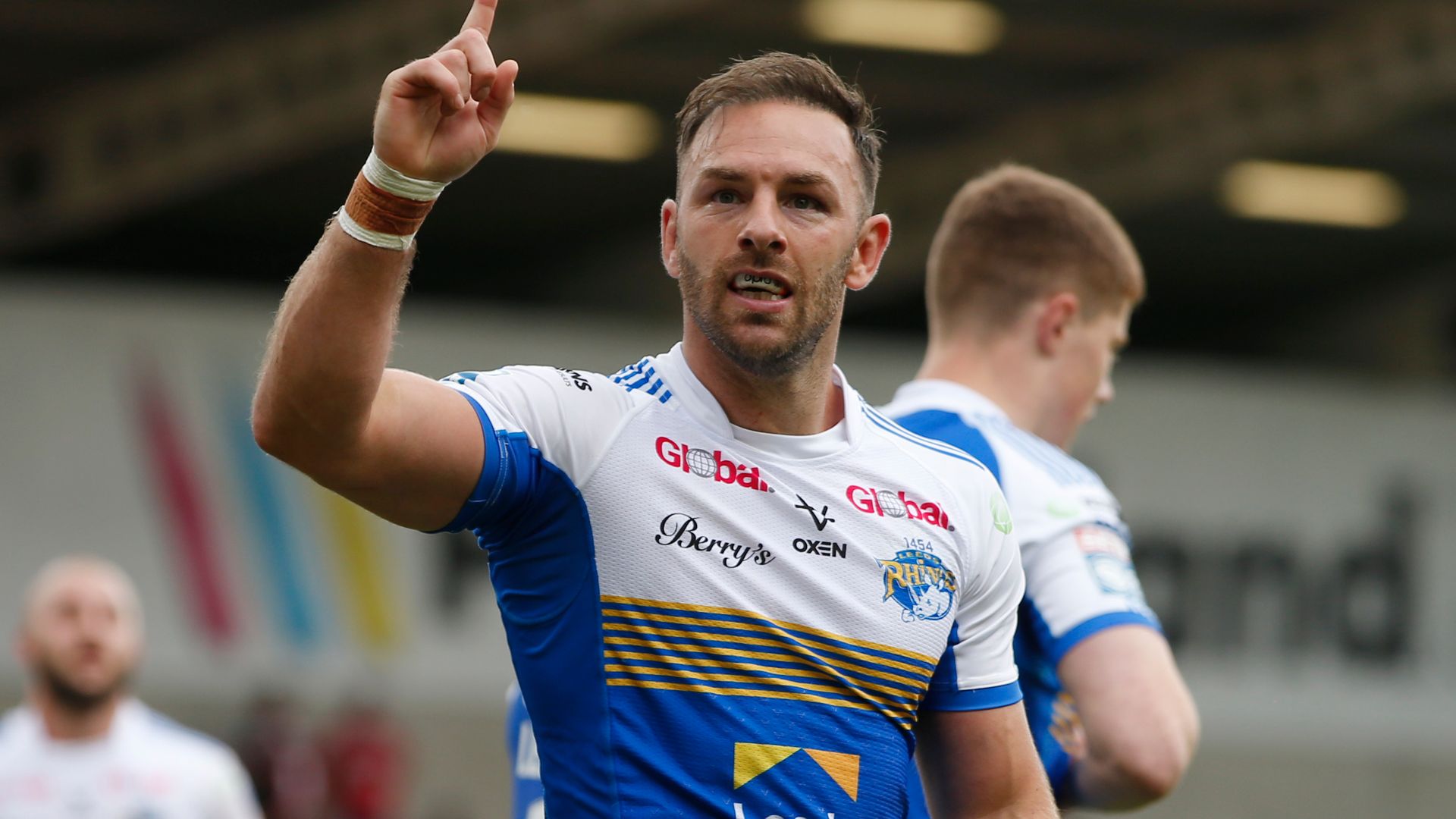 Hull FC bring in former Man of Steel Gale