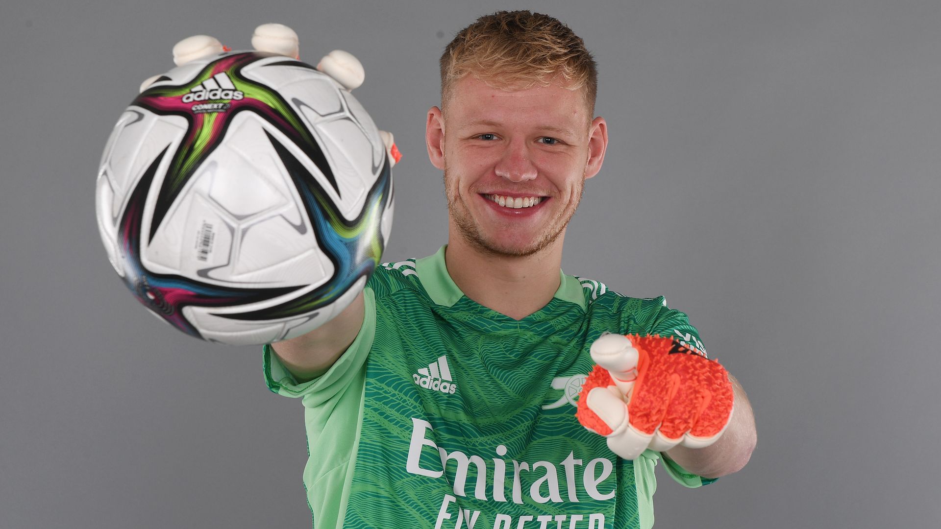 Arsenal sign Ramsdale on long-term deal