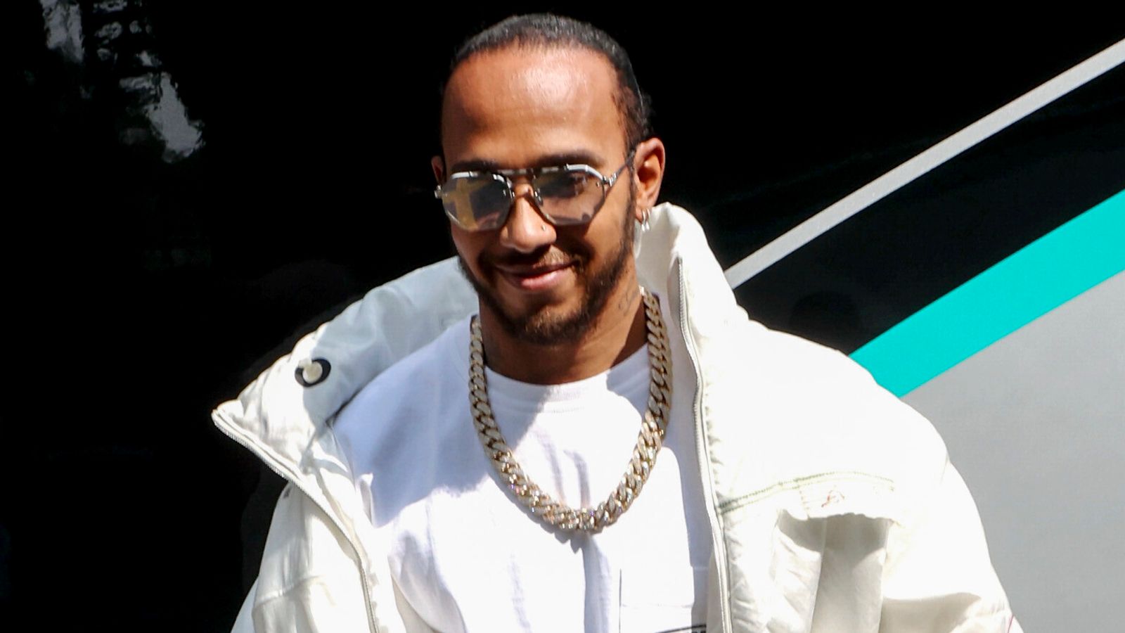 lewis-hamilton-george-russell-with-everything-to-gain-as-f1-champion