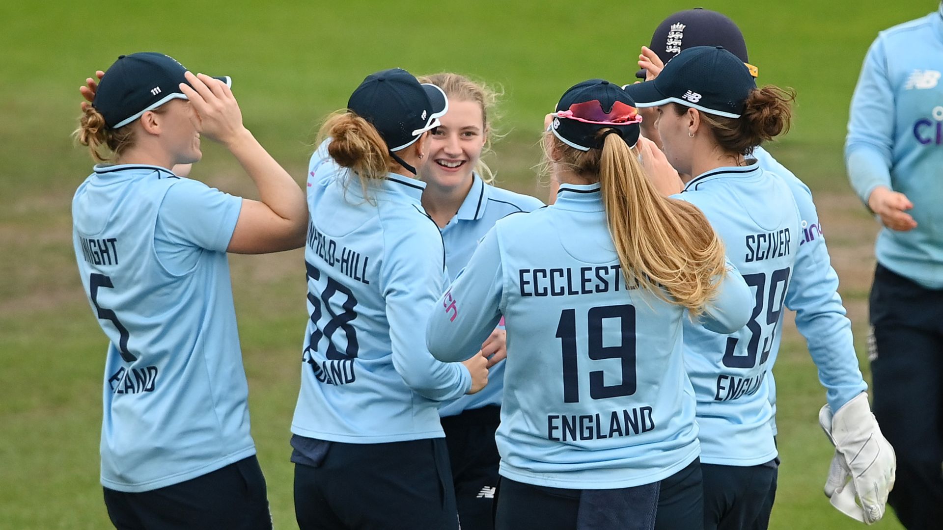 Dean, Wyatt sink New Zealand as England go 2-0 up
