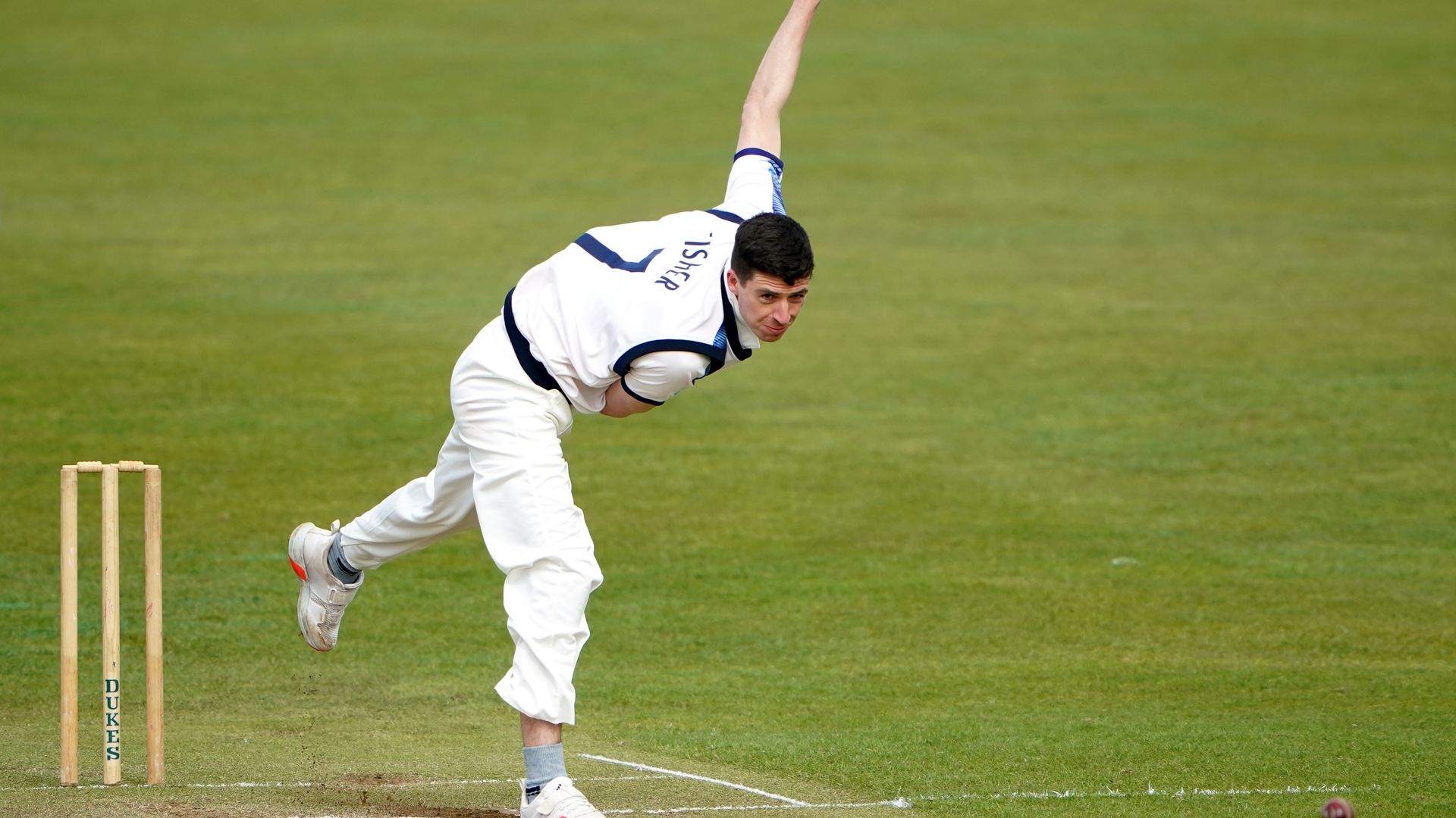 Yorkshire beat Somerset inside two days at Scarborough