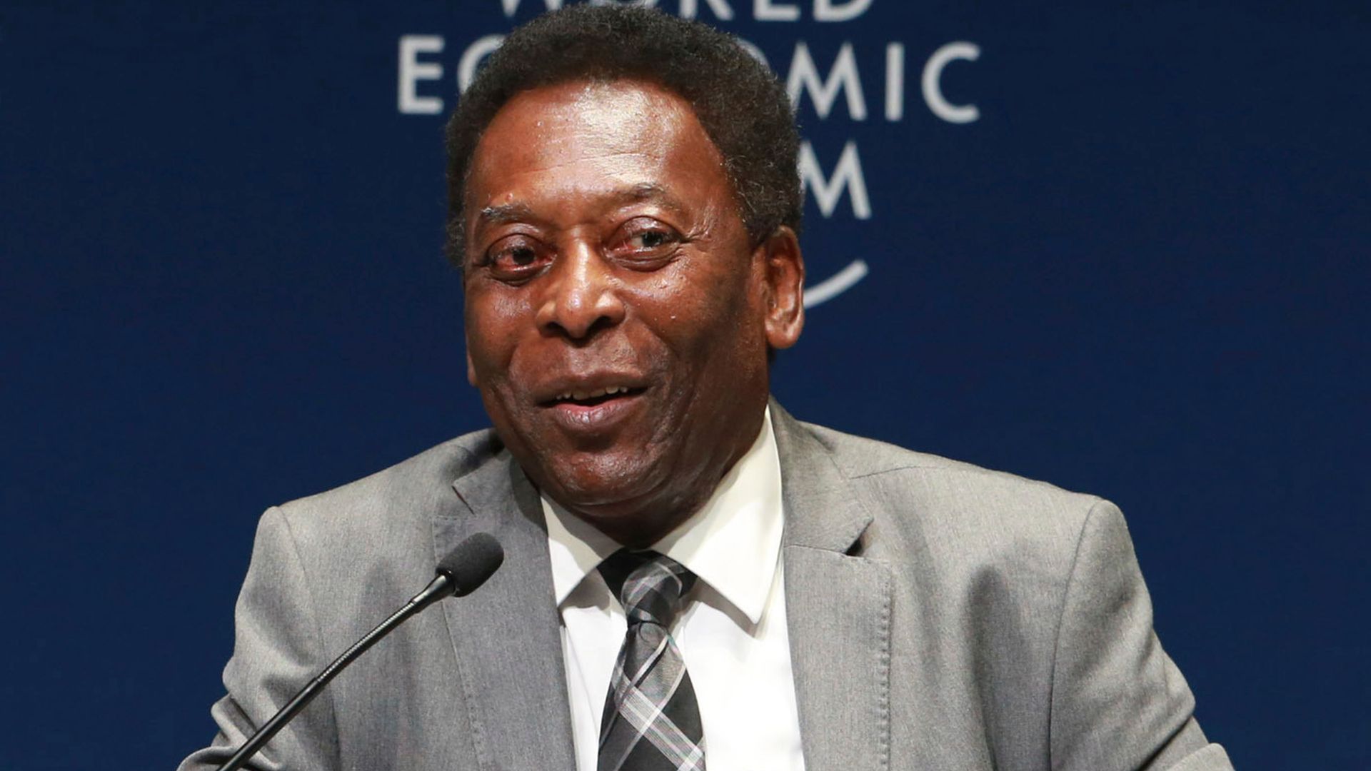 Pele 'punching the air' after being discharged from hospital