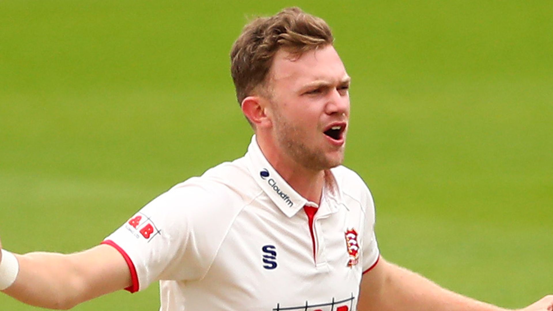 Essex roll Northants for 45 to win Division Two