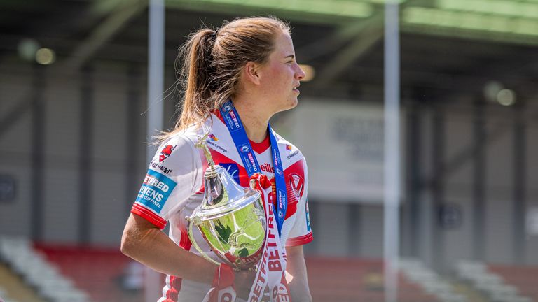 Tara Jones espère que St Helens pourra ajouter à son succès en Women's Challenge Cup plus tôt cette année