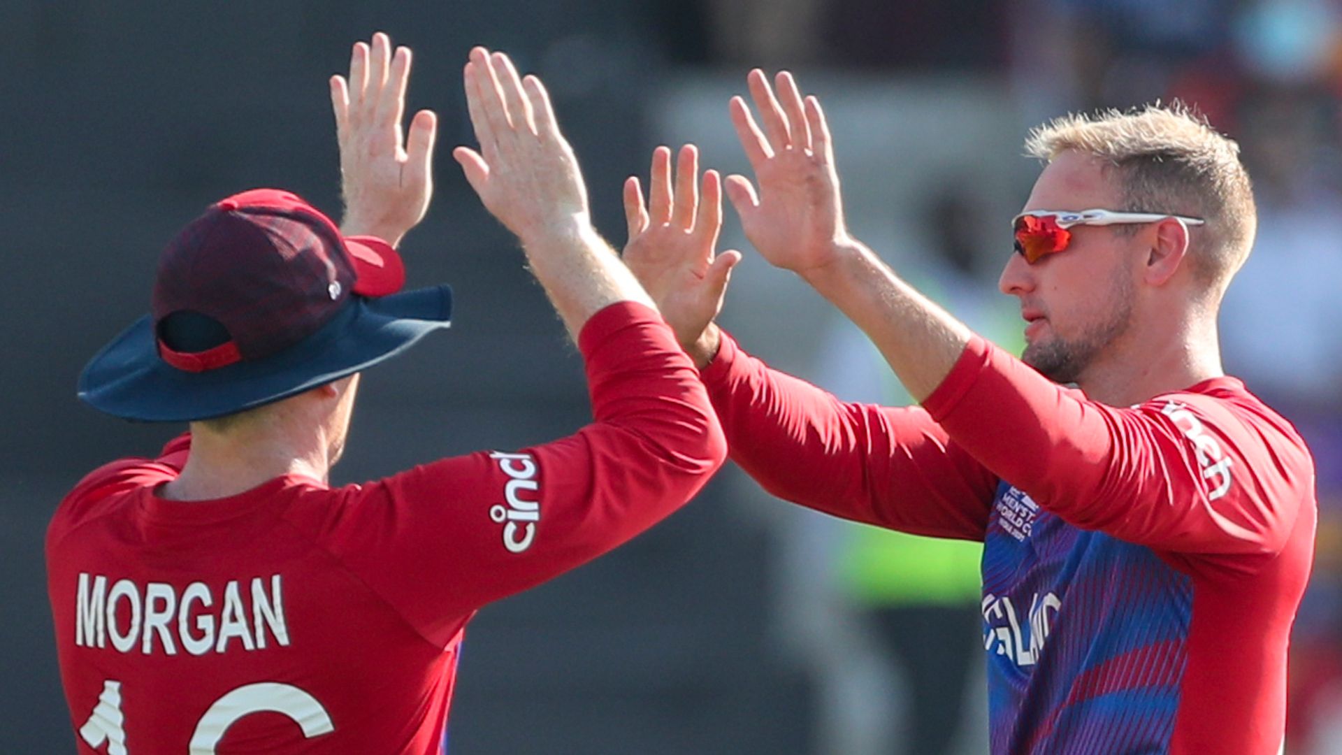 England spinners dominate Bangladesh LIVE!