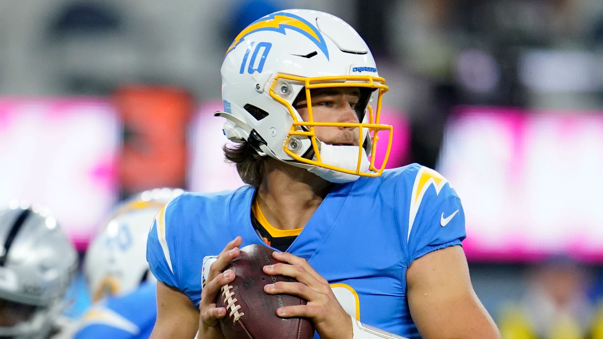 Herbert, Ekeler lead Chargers past Raiders