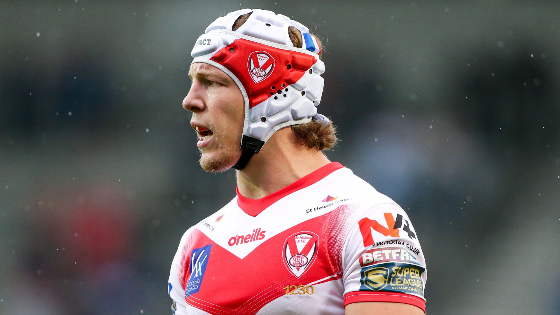 Fages' Huddersfield switch confirmed