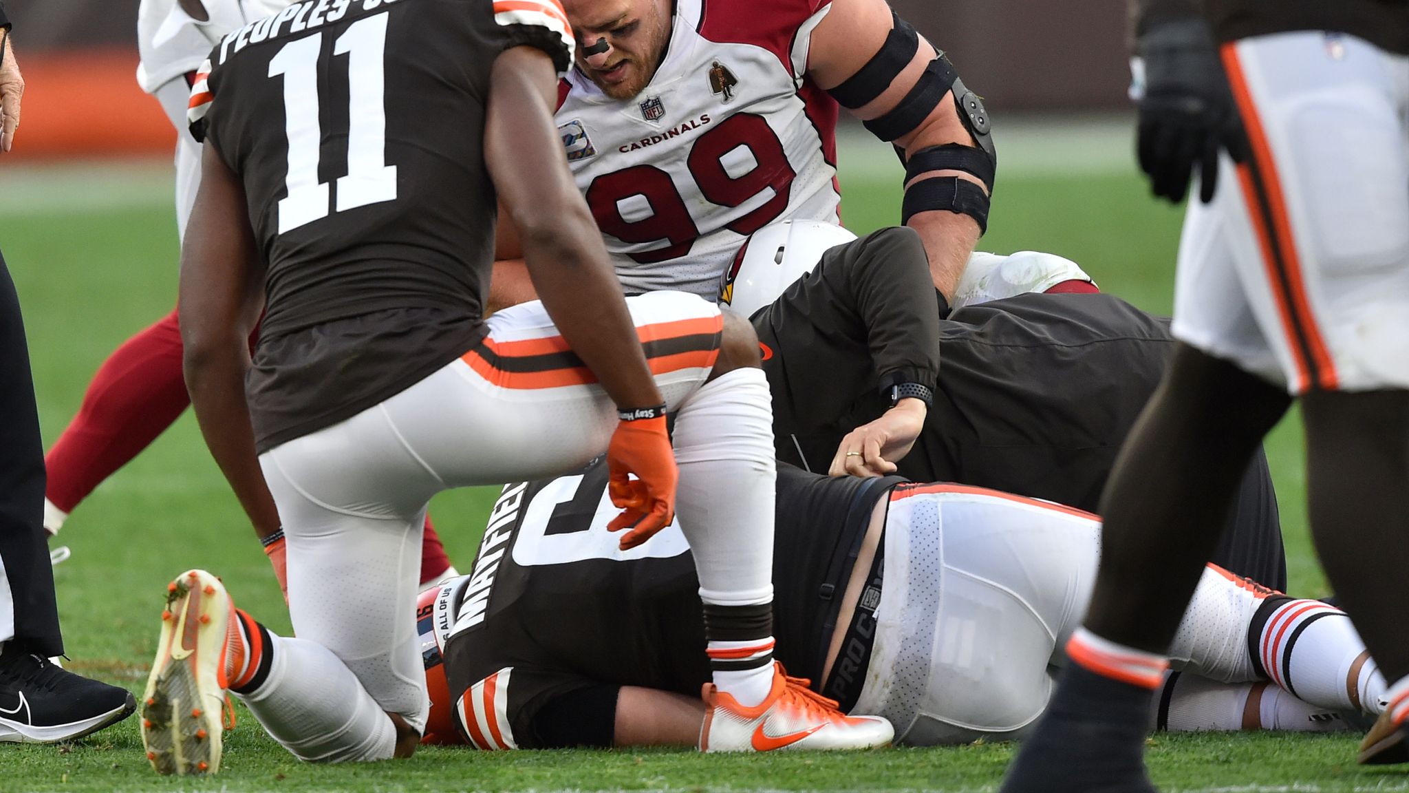 Cleveland Browns quarterback Baker Mayfield (6) throws against the Denver  Broncos during the first half of NFL football game, Sunday, Nov. 3, 2019,  in Denver. (AP Photo/Jack Dempsey Stock Photo - Alamy