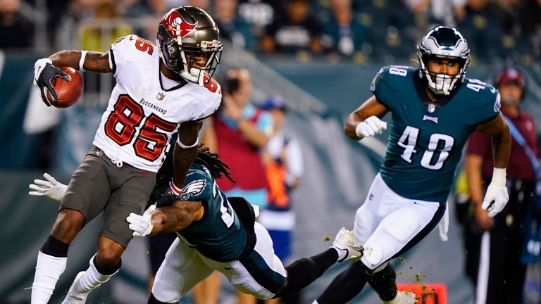 Highlights of the Tampa Bay Buccaneers' clash with the Philadelphia Eagles in Week 6 of the NFL