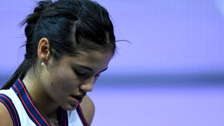 Emma Raducano menderita kekalahan dua set langsung untuk mengakhiri harapannya memenangkan gelar WTA di Rumania (Getty)