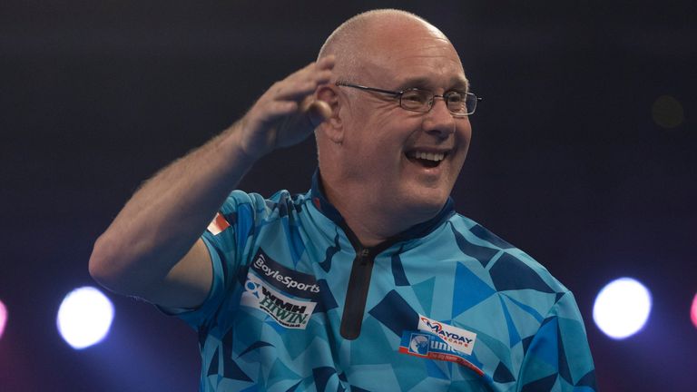 Ian White a bouleversé Gary Anderson pour organiser une rencontre avec Darius Labanauskas