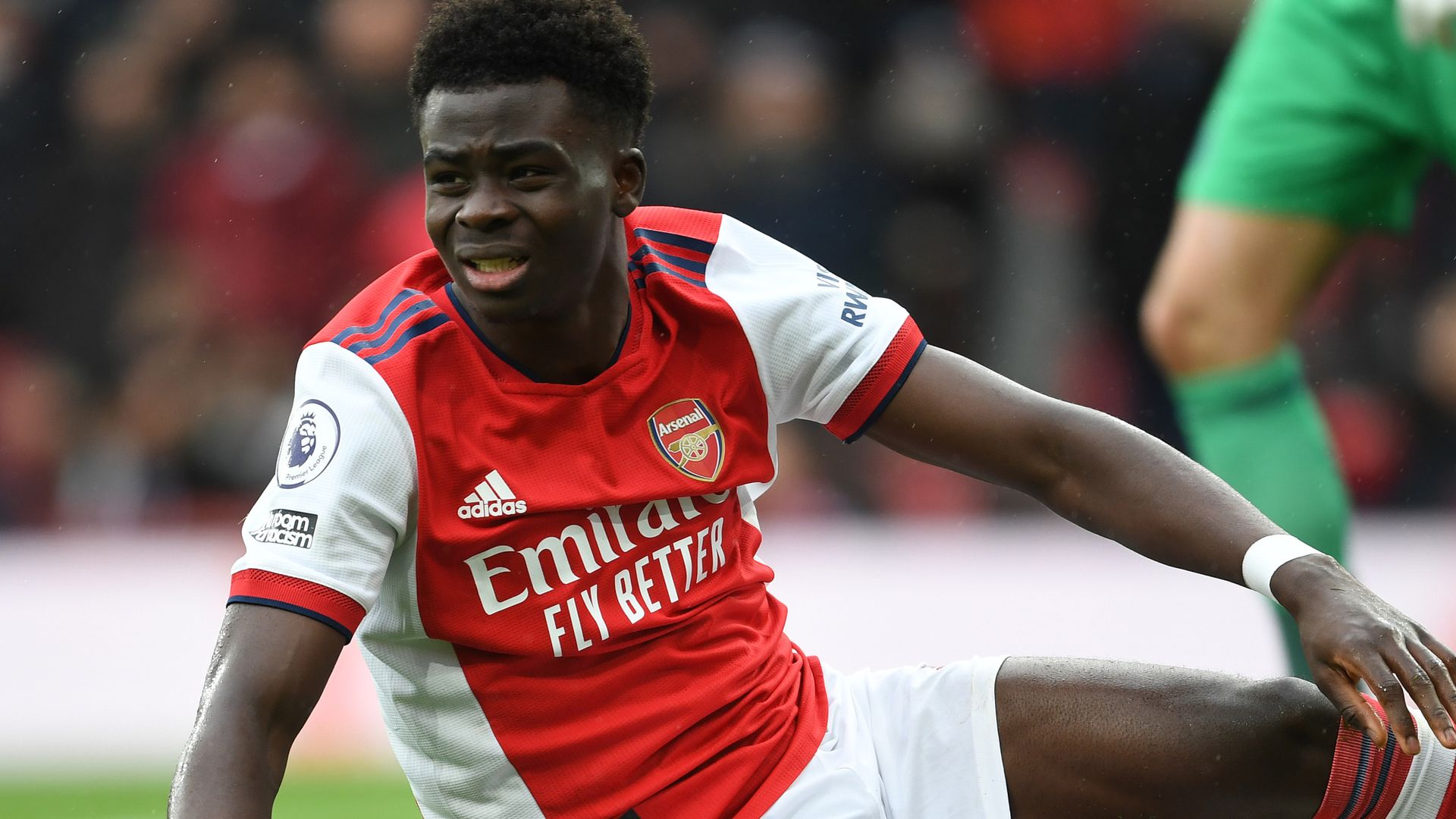 Saka set to undergo scan on muscular injury