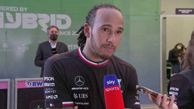 Lewis Hamilton dit qu'il se sent dépassé après avoir surmonté plusieurs revers pour se battre depuis la 10e place sur la grille et remporter une victoire mémorable au Brésil