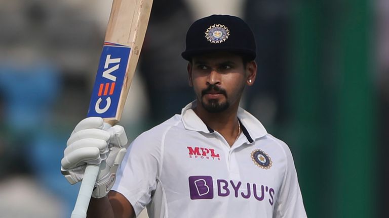 Shreyas Iyer a fait son deuxième demi-siècle lors de ses débuts au Test pour aider l'Inde à se remettre de 51-5