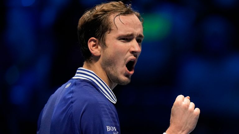 Daniil Medvedev a maintenu son départ parfait pour la finale de l'ATP à Turin