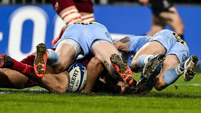 Damian de Allende had a first-half try ruled out for a loss of control in the grounding after a TMO review