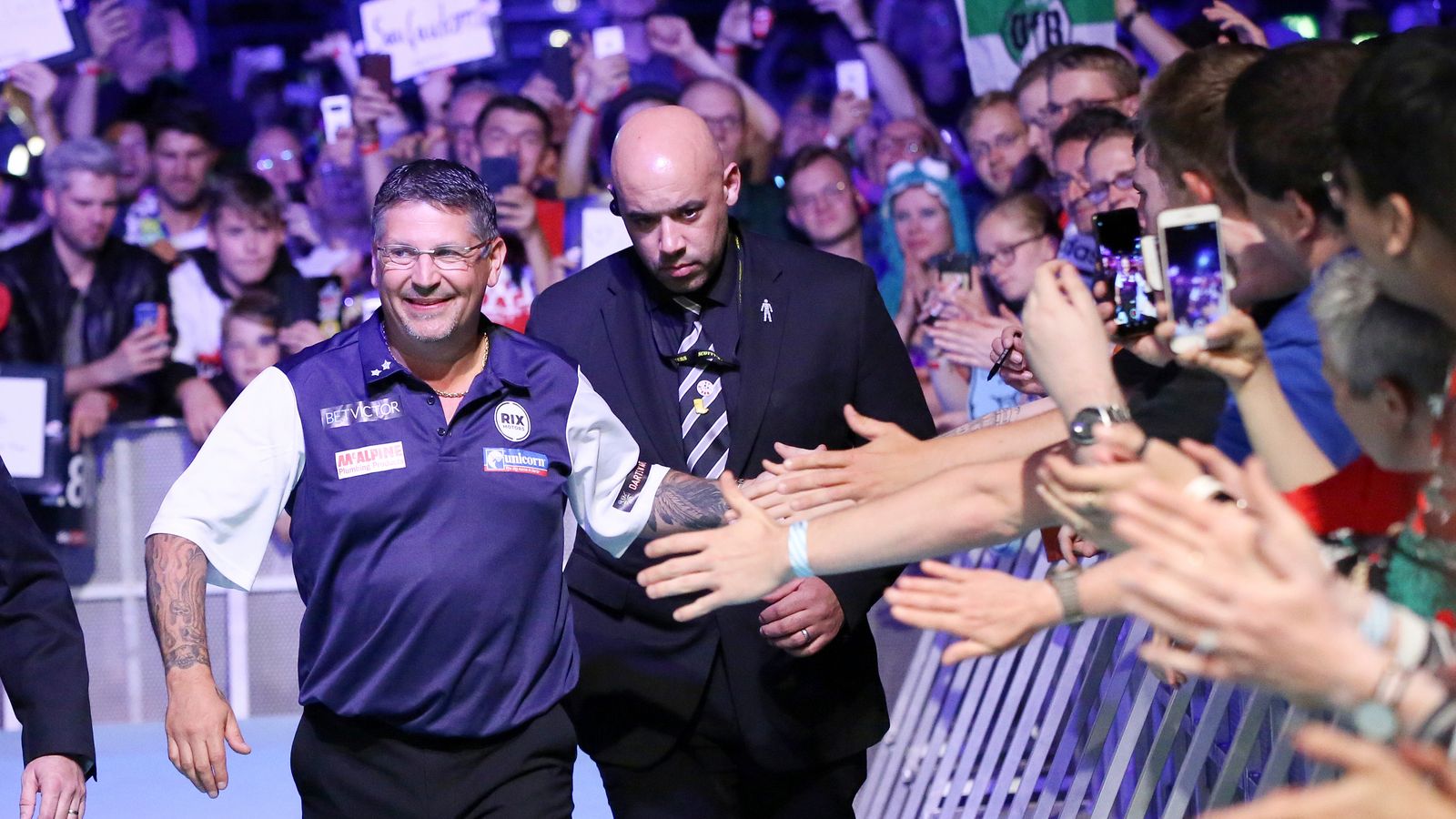 Gary Anderson on his walk-on song and the best atmosphere in darts ...